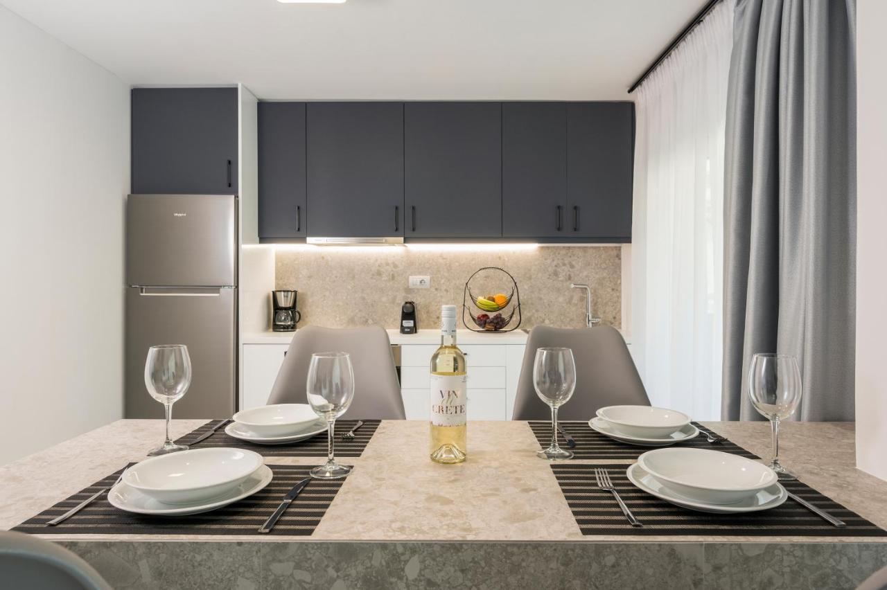 Quarters Luxury Apts 하니아 외부 사진